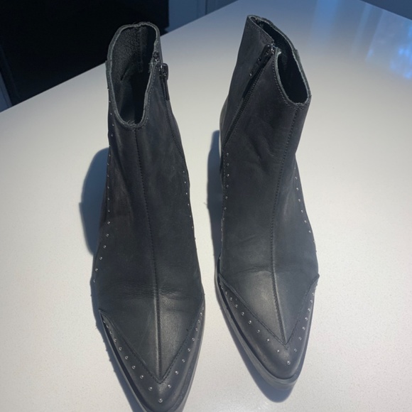 Super cool Danish boots - Picture 2 of 6